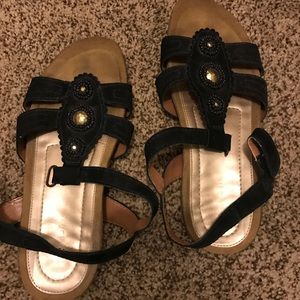 Easy spirit sandals.  7 1/2. Gently used.